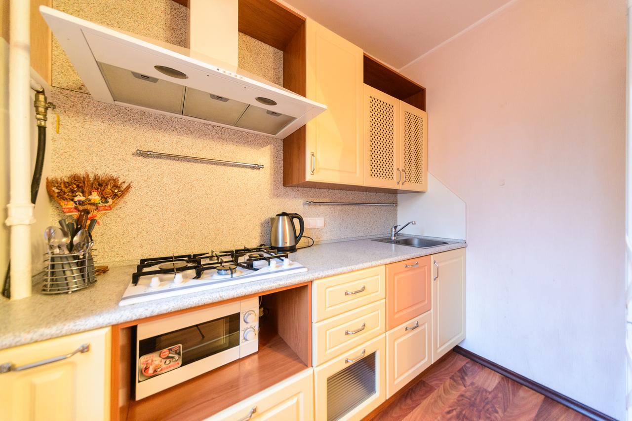 Apartment On Hryhoriia Chuprynky Kiev Extérieur photo